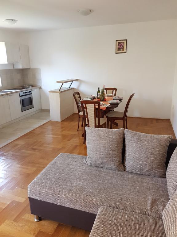Apartments Dunja Malinska Kültér fotó